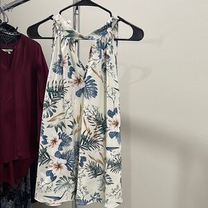 ePretty Cream Sleeveless Tie Front Tank Top